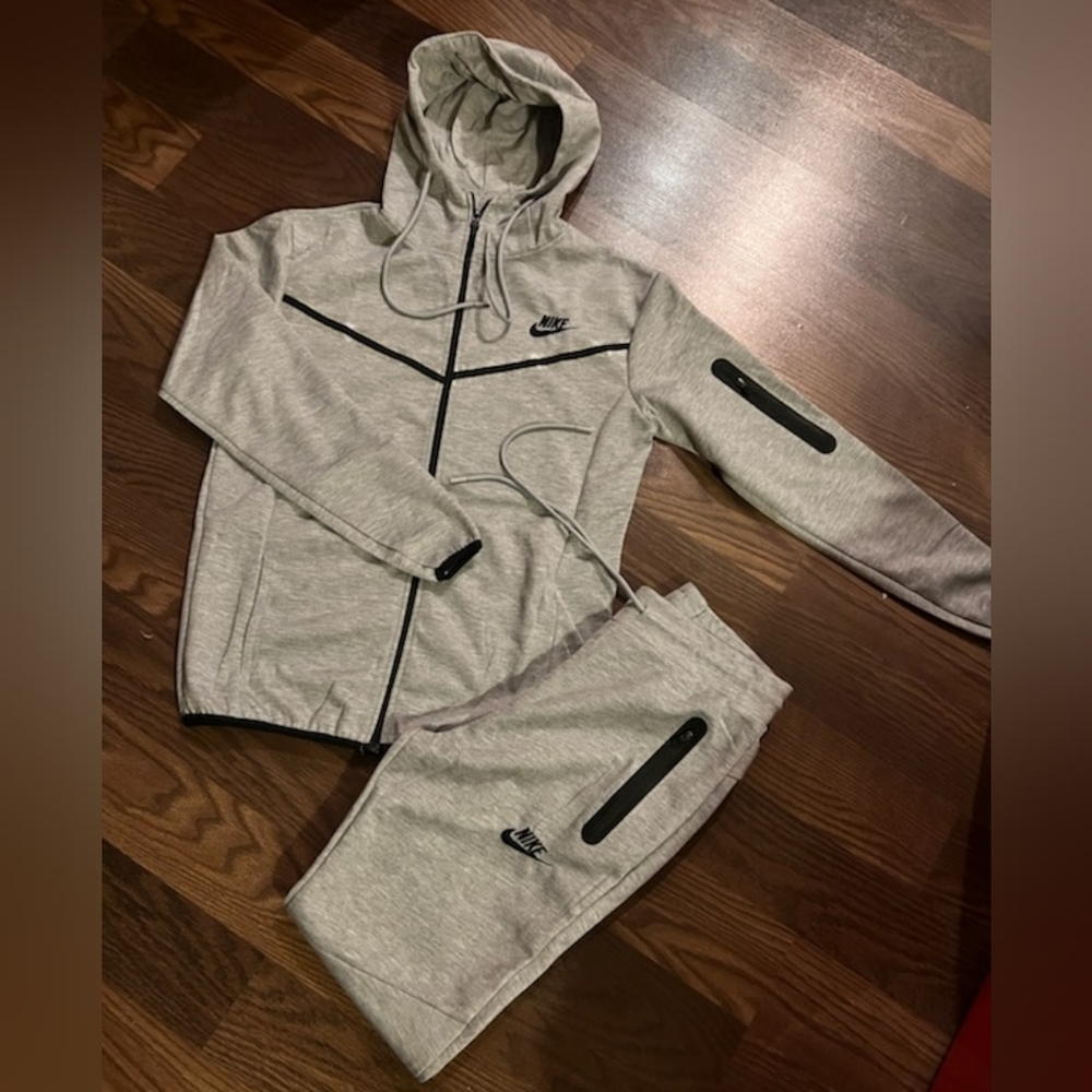 Grey Nike sweatsuit